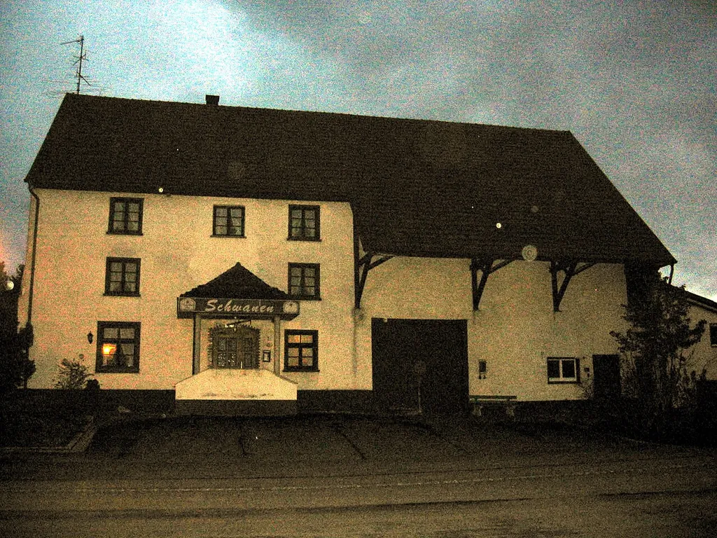 Burg Boll: Heute Gasthaus „Schwanen“ in Boll