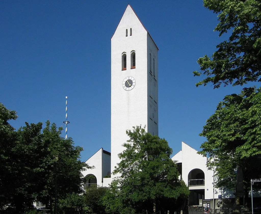Ismaning, St John the Baptist Parish Church from west.