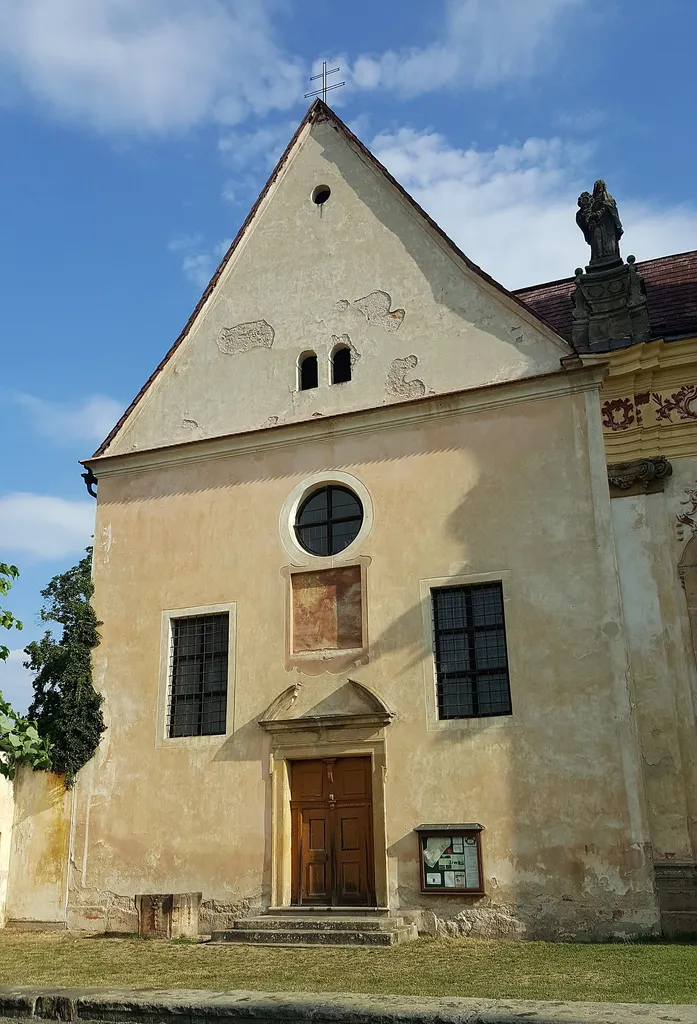 Bývalý kapucínský kostel svatých Tří králů, Mnichovo Hradiště