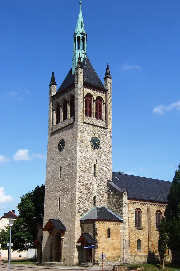 St.-Andreas-Kirche in Biere, Sachsen-Anhalt, Deutschland (Südwestansicht)