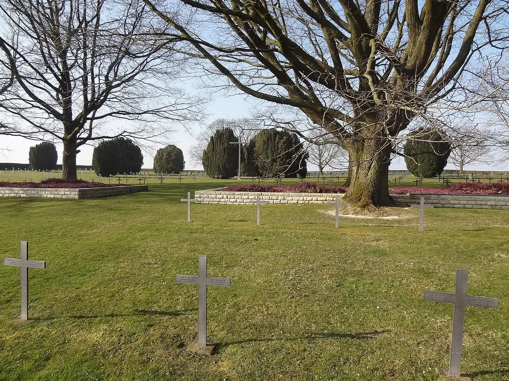Cimetière militaire allemand de Nampcel (Oise)