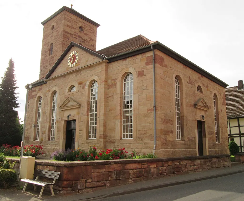 Ev.-luth. Kirche St. Georg von 1821 - Meinhard-Grebendorf Kirchstraße 2