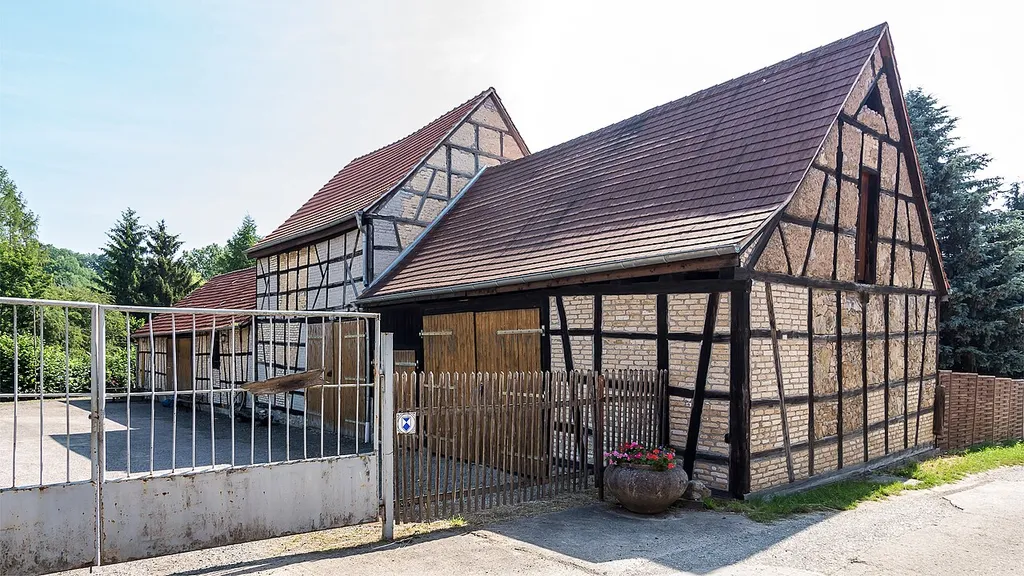 Magdala Hinter dem Markt Reste der Wasserburg