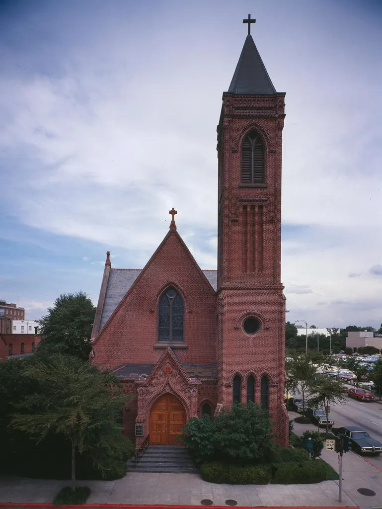 Front of St. James Episcopal Church, located at 208 N. Fourth Street in Baton Rouge, Louisiana, United States. Built in 1889, it is listed on the National Register of Historic Places.