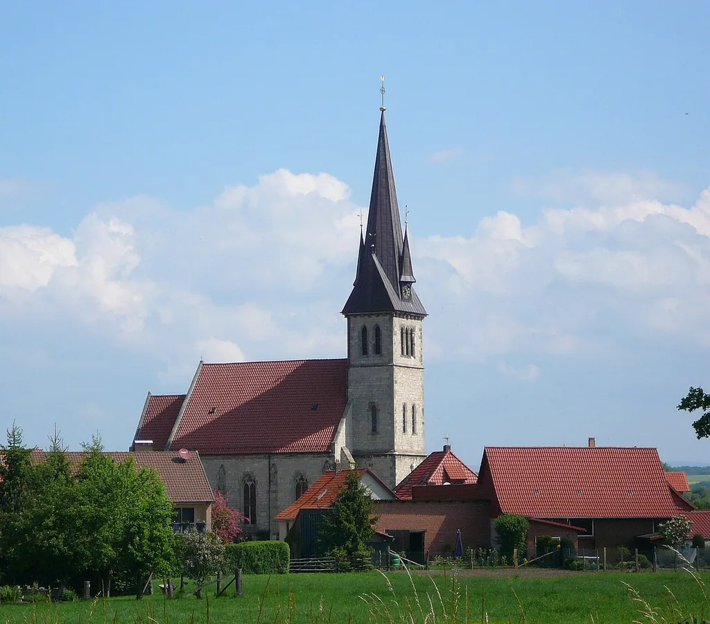 Blick auf Westerode, Duderstadt, mit der katholischen Pfarrkirche St. Johannes Baptist