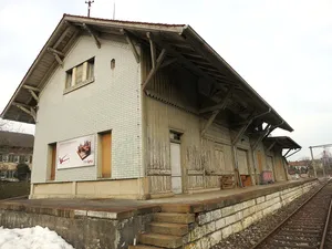 Bahnhof Winterthur Töss, Güterschuppen, ehem. Stationsgebäude