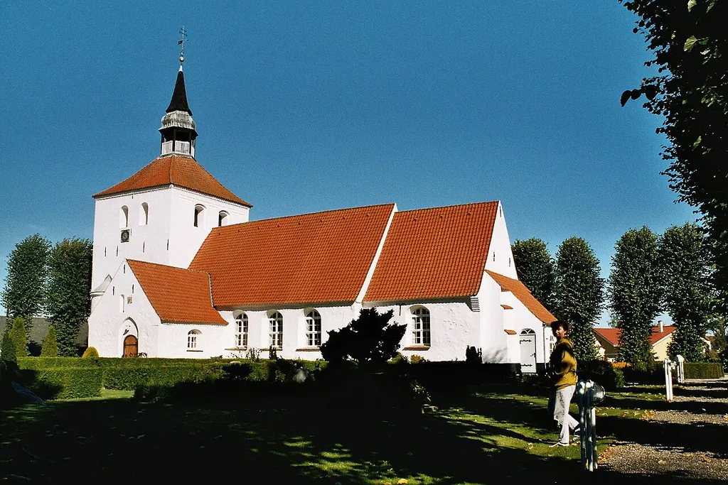 Oksbøl (Als island), the village church and the churchyard
