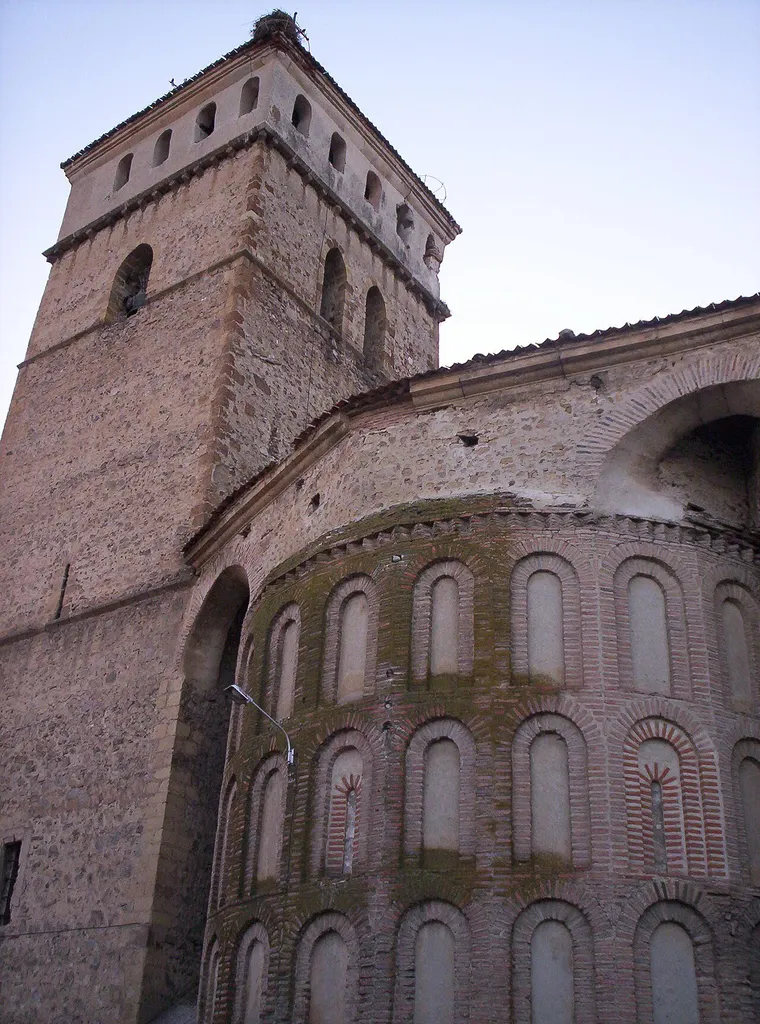 Torre y ábside de Santa María (Aguilafuente)