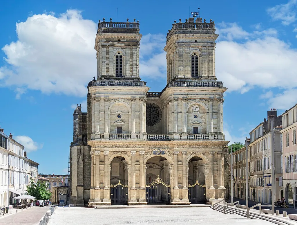 Auch Cathedral Parent institution Way of Saint James UNESCO World Heritage Sites in France Location Auch , France Coordinates 43° 38′ 47″ N, 0° 35′ 09″ E Established 1489 Authority file : Q1049348 VIAF: 148192980 LCCN: nr92038482 UNESCO: 868-048 J9U: 987007445482105171 WorldCat institution QS:P195,Q1049348