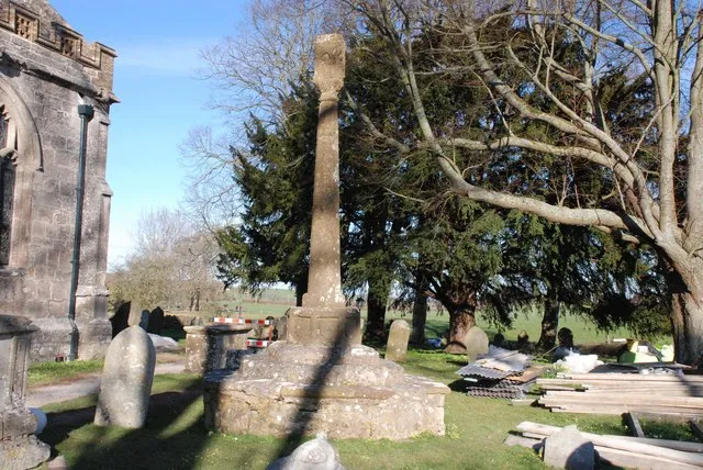 St. Margaret's Churchyard, Cross.