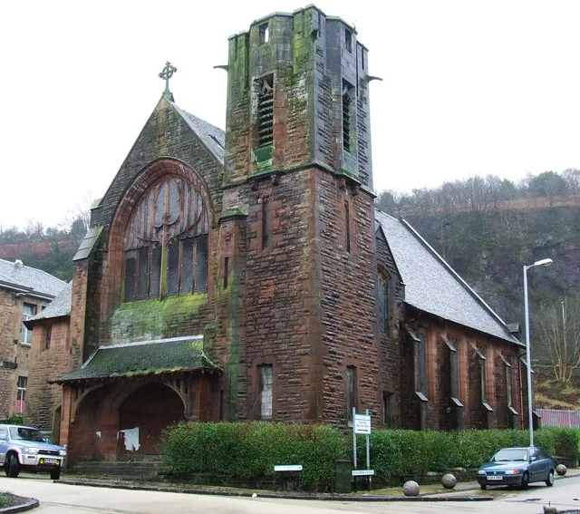 Former Clune park Church of Scotland Designed by Boston, Menzies and Morton, built in 1905. Last used as a church in 1996. There are plans to convert the building to flats. Note the Art Nouveau window 1194783.