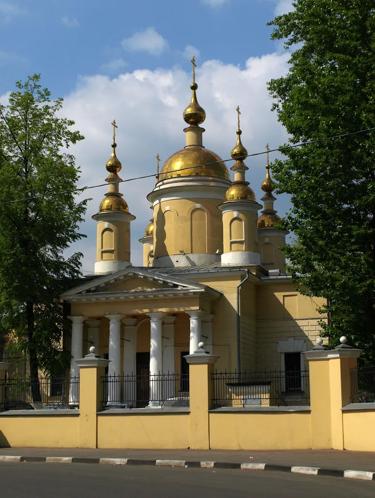 Old Believers' church of Life-giving Trinity in en:Lefortovo District of Moscow. 1825.