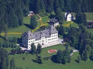 Burg-/Schlosskapelle, Kapelle Hll. Familie und Rupert