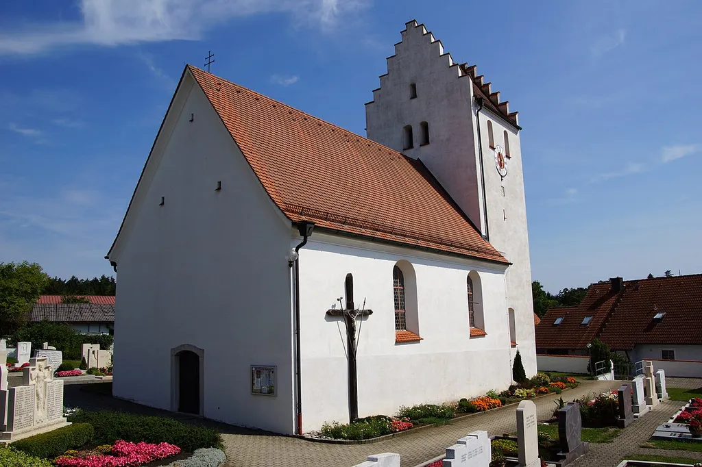 Die katholische Filialkirche St. Pankratius im Mittelfränkischen Herrnsberg bei Greding: