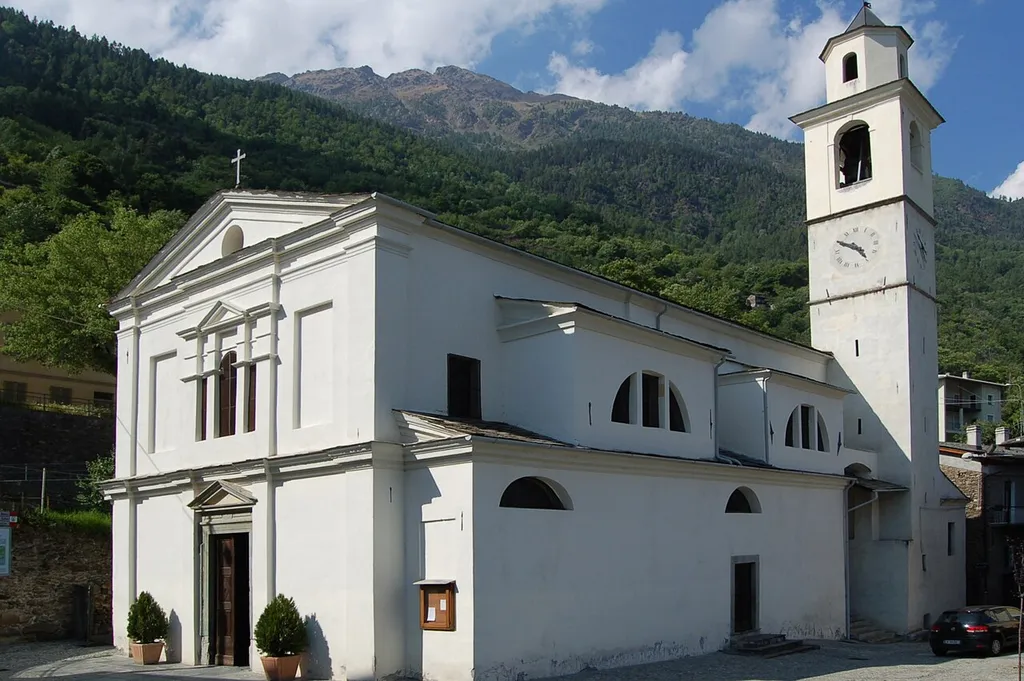 Chiesa di San Pietro Martire a Baruffini, frazione del comune di Tirano