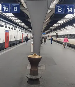 Brunnen (Perronanlage Hauptbahnhof Gleis 14/15 W)