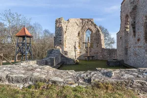 Burgstall mit untertägigen Teilen der abgegangenen Kapelle bei Hechlingen