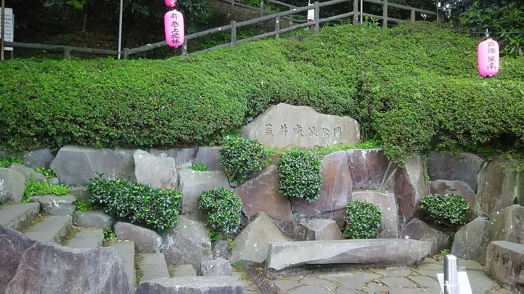 真鶴駅側、真鶴岬付け根