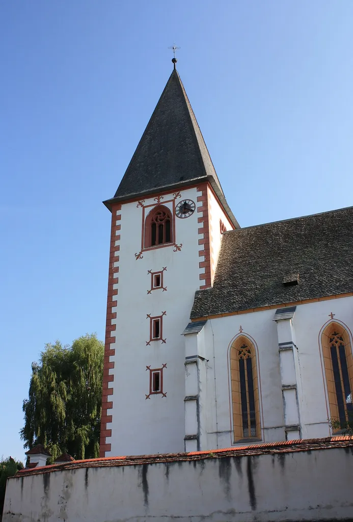 Parish- and pilgrimagechurch "Assumption of Mary" in Pustritz in the community of Griffen