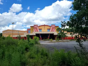 Regal Town Center Stadium 16