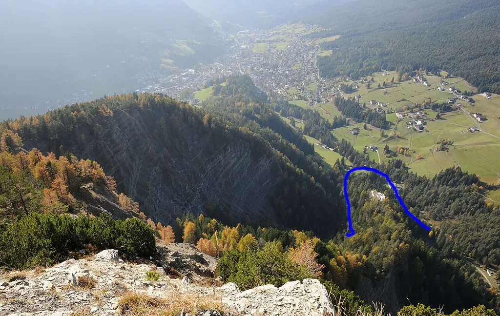 This media shows the protected natural monument with the ID 085_G07 in South Tyrol.