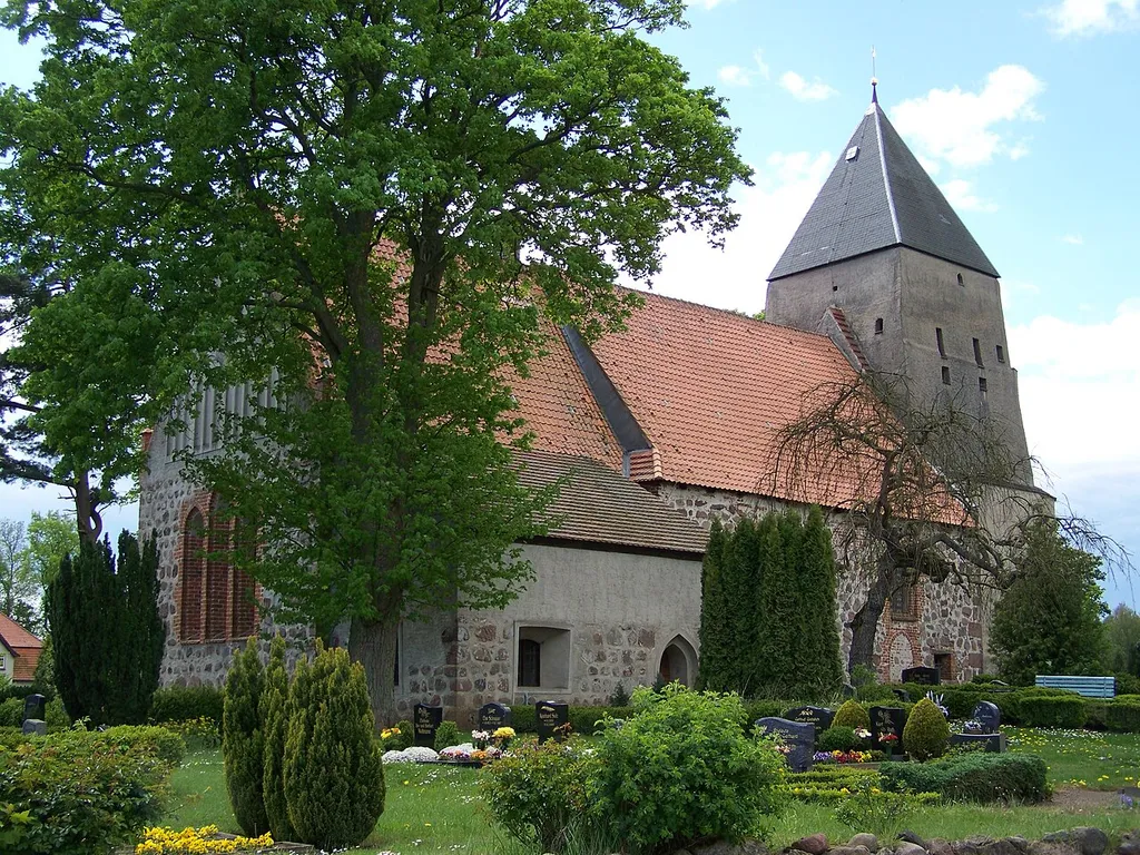 Kirche in Rakow, Vorpommern (2009-05-13)