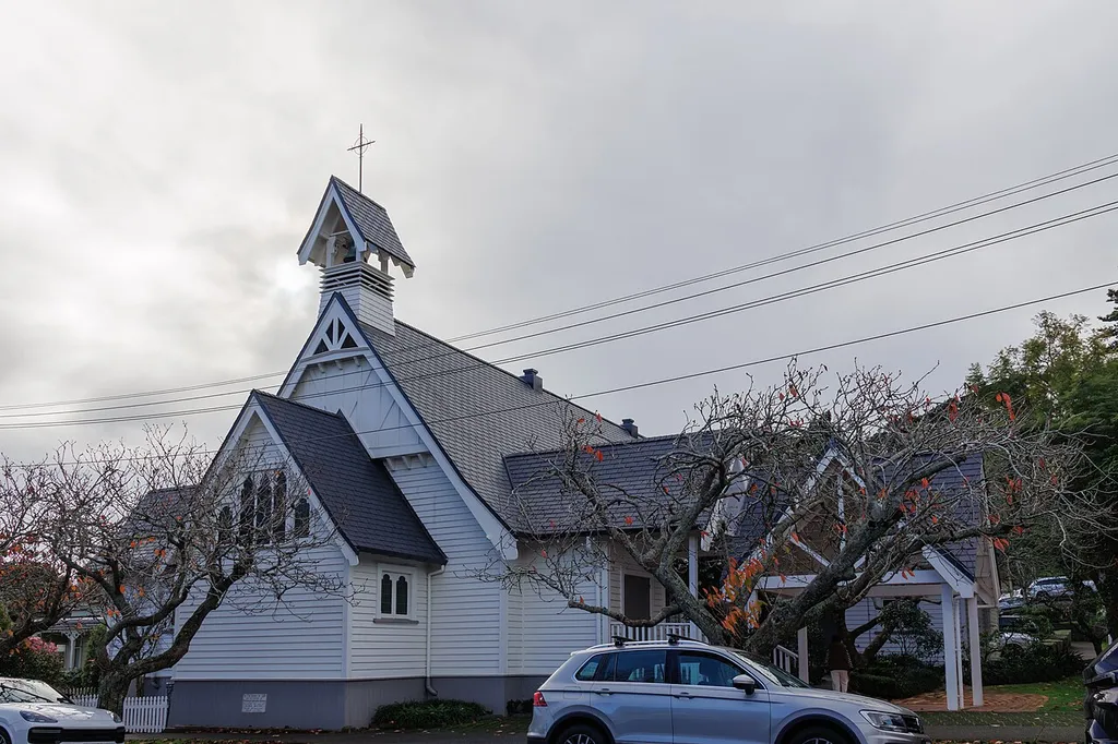 St George's Anglican Church in Epsom, Auckland, viewed from the south-sotheast.