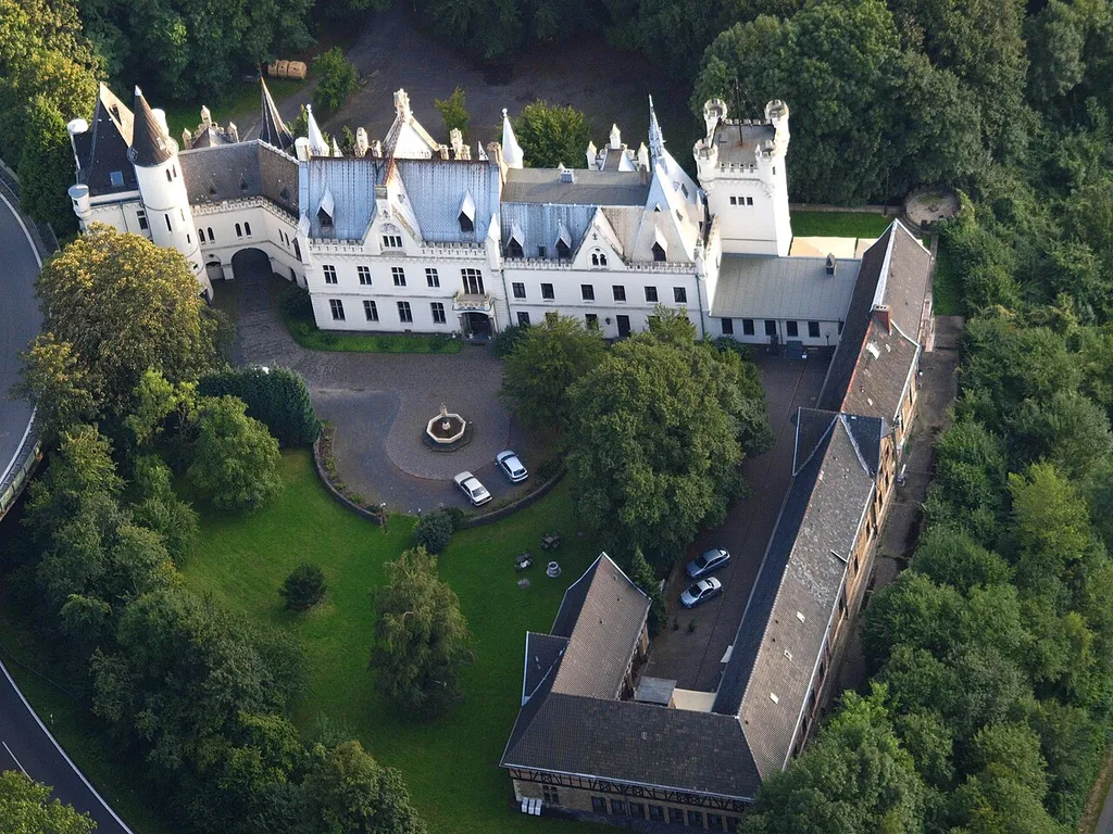 Kommende Ramersdorf, Beuel: Luftaufnahme