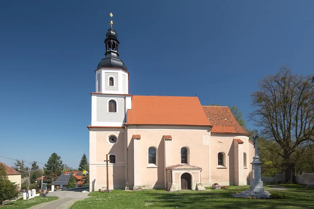 Dąbrowa, Kościół św. Wawrzyńca w Dąbrowie