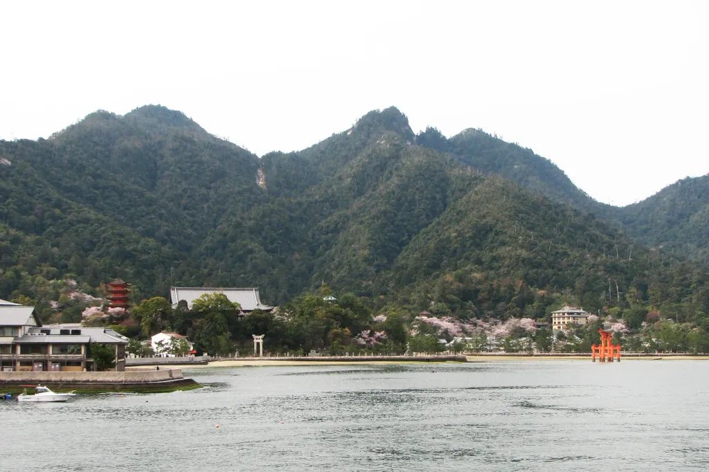 Itsukushima