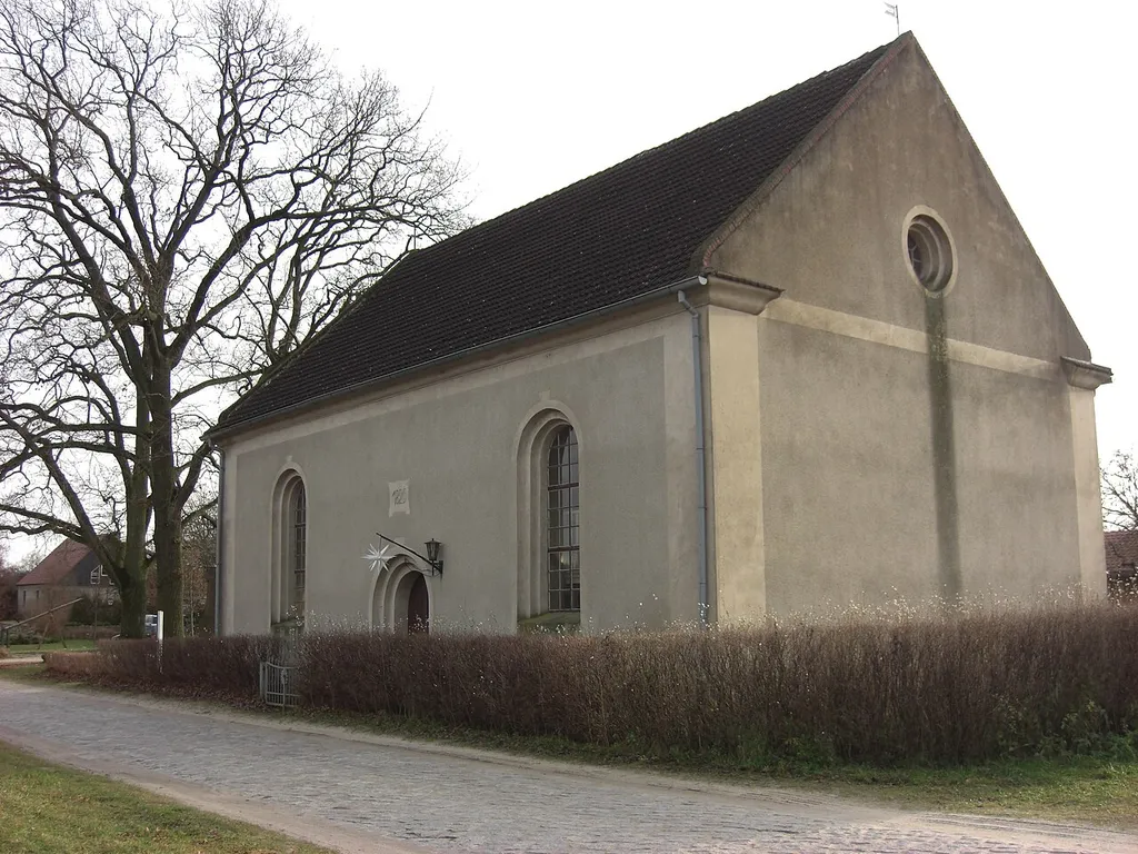 Die Dorfkirche in Warthe.