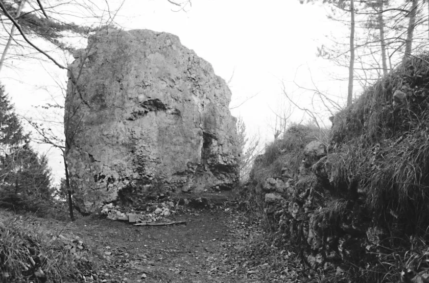 Uebersicht Platform der Ruine Hilzenstein bei Dornach