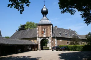 Cortenbach Castle: castle farm