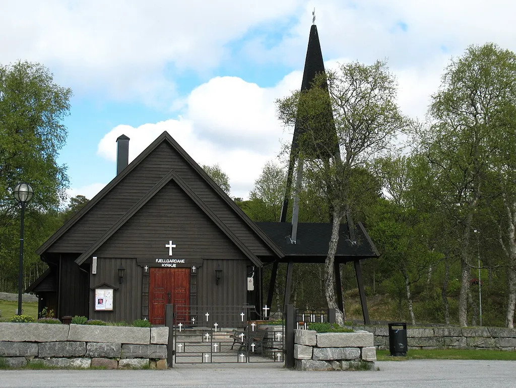 Fjellgardane kyrkje, vigsla som Hovden kapell i 1957, på Hovden i Bykle, Aust-Agder, er ei langkyrkje i tre.