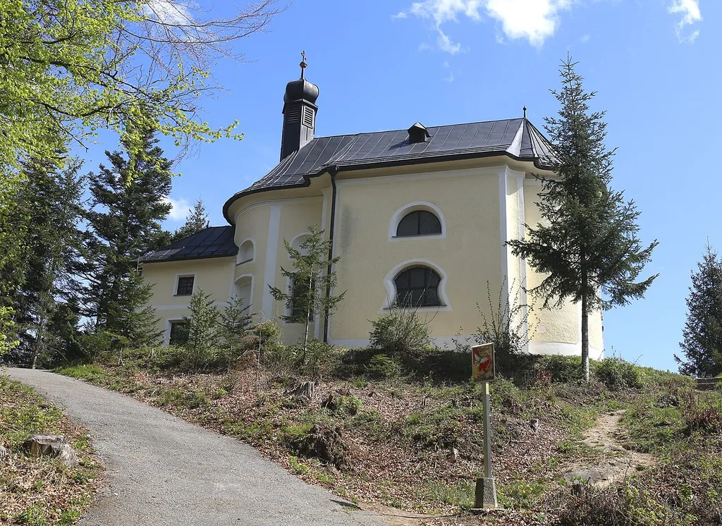 This media shows the remarkable cultural object in the Austrian state of Tyrol listed by the Tyrolean Art Cadastre with the ID 2957. (on tirisMaps, pdf, Fotoarchiv Tiroler Kunstkataster, more images on Commons, Wikidata)