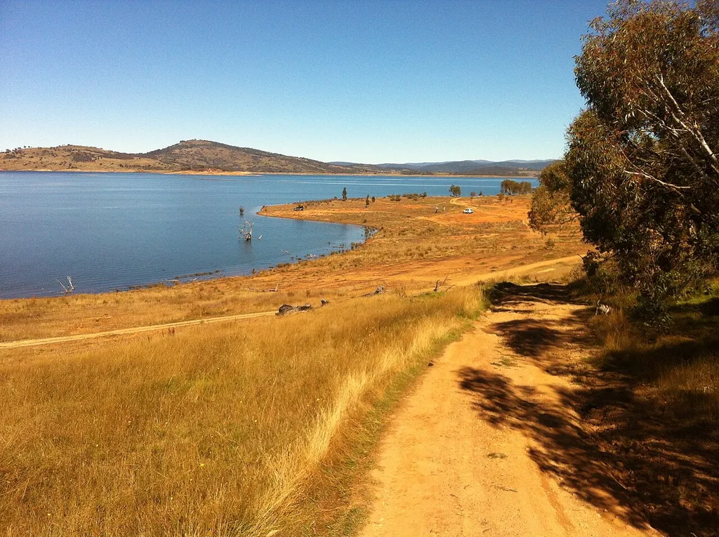 Lake Eucumbene, New South Wales. Mt Cobrabald is in the centre background and the Kosciuszko National Park and Jagaungal Wilderness is in the distance on the right.