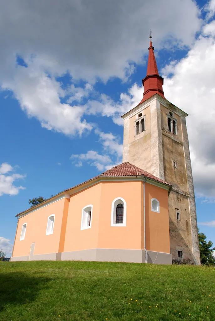 Hrastovica, St. Roch's Church. Built in 1661.