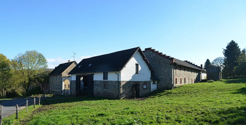 Wehrheim, Kloster Thron