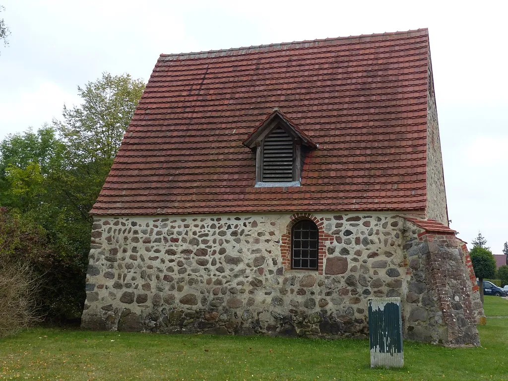 Kirche Hohendosleben von Norden