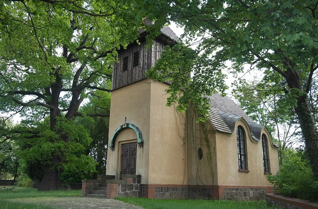 Falkenberg, Gemeinde Heideblick, denkmalgeschützte Dorfkirche.