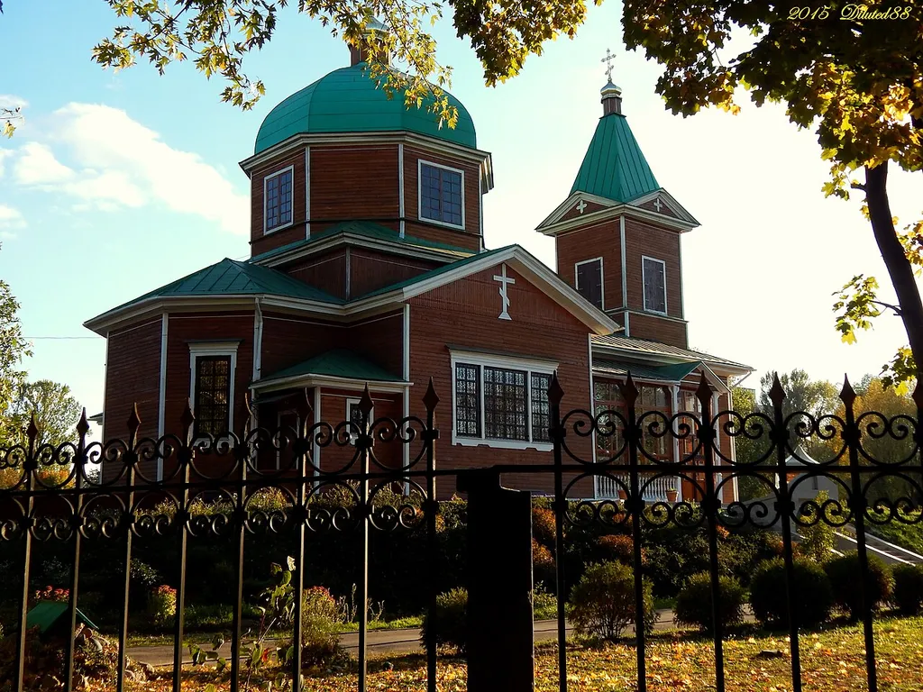 Вельмі прыгожы Храм Святога Архістратыга Міхаіла ... Very beautiful Church of St. Michael the Archangel