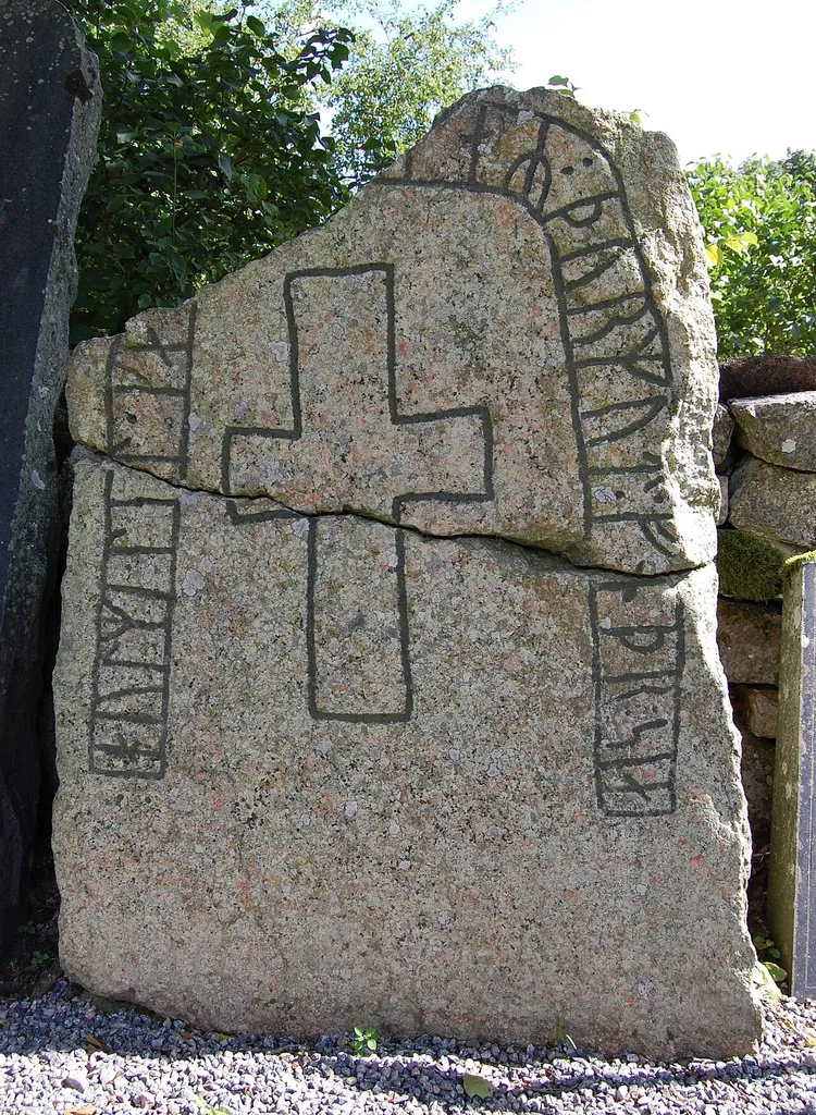 Runestone Sm 73