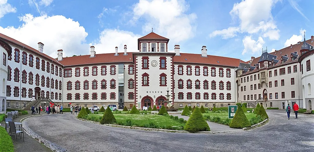 Courtyard of Elisabethenburg Palace in Meiningen, built between 1682 and 1692, former residence of the Dukes of Saxe-Meiningen, today the home of the Meiningen Museums and the city administration.