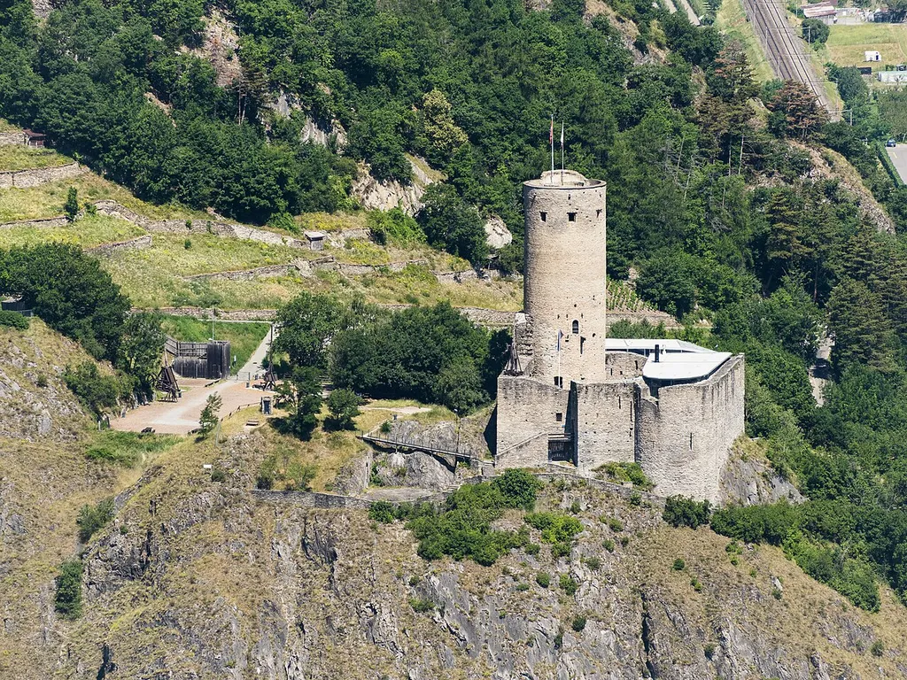 La Bâtiaz Castle ruines