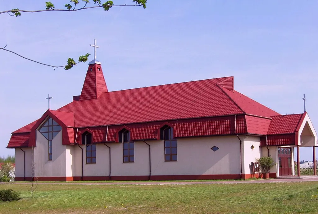 Kościół bł. bp. Michała Kozala, Słupca, ul. Kopernika 10, sierpień 2007r. (foto. M. Majdecki)
