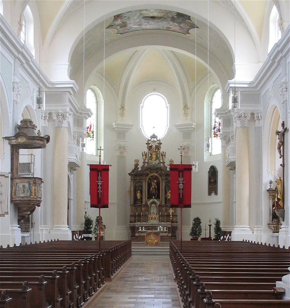 Innenaufnahme der ehemaligen Klosterkirche de:Kloster Hohenwart, jetzt Pfarrkirche de:Hohenwart
