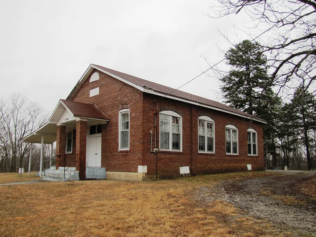 West End Church of Christ Silver Point, view of the southeast corner, in Silver Point, Tennessee, USA.