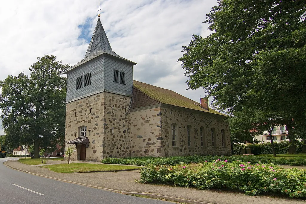 Heilig-Kreuz-Kirche von 1805 in Brockel, Niedersachsen, Deutschland