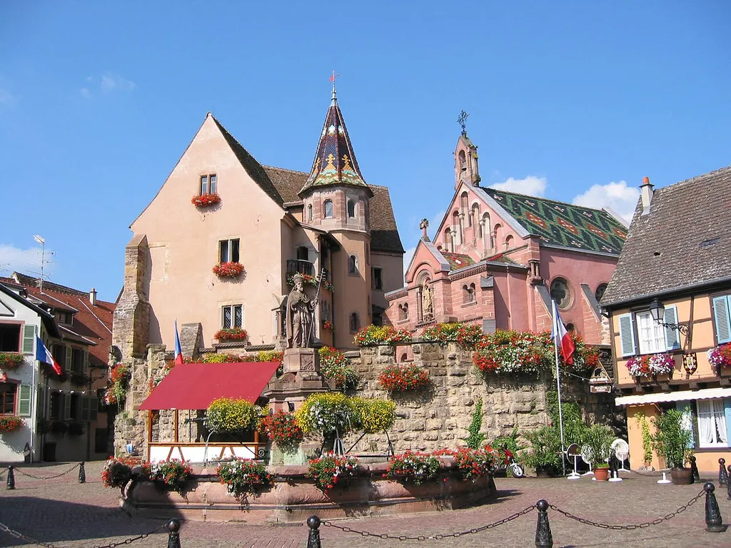 Place du château, Eguisheim, Alsace