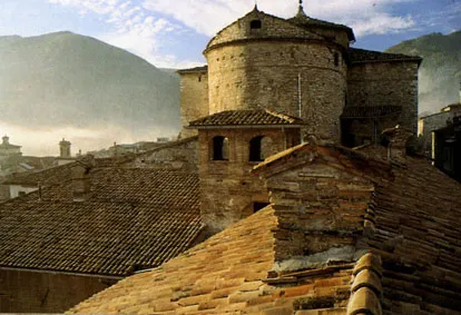 Cagli: scorcio della concattedrale di S. Maria Assunta.